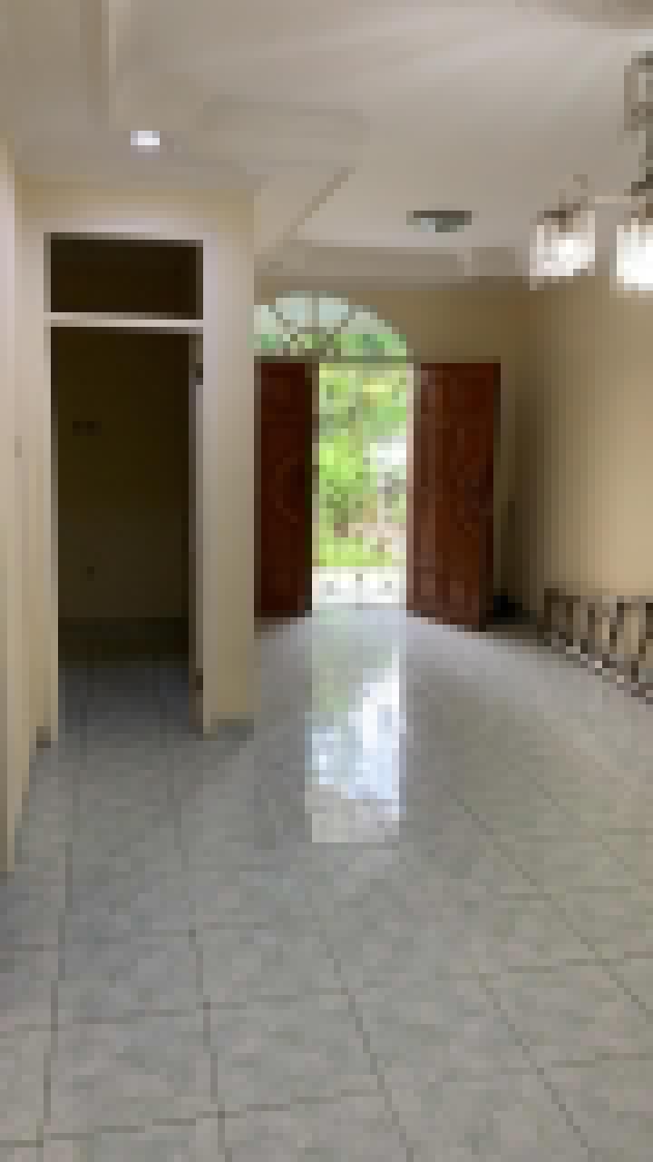 Eda. Rumah di Jl Cemara Hijau 1 No 10 Cluster Meadow Green